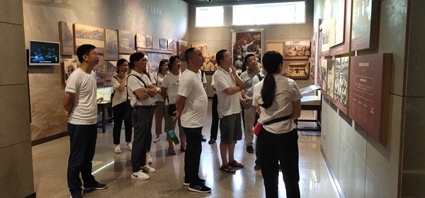 传承红色基因   建设幸福红星